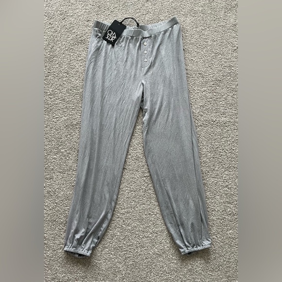 NWT Chaser Light Gray Casual Pants Size Medium - Picture 3 of 7